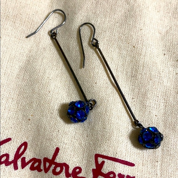 🖤Blue crystal💕 ball earrings - Picture 4 of 7